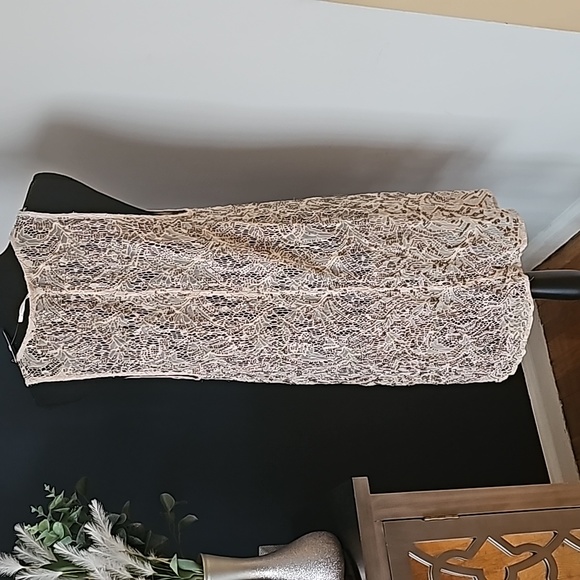 Dress - Picture 4 of 4